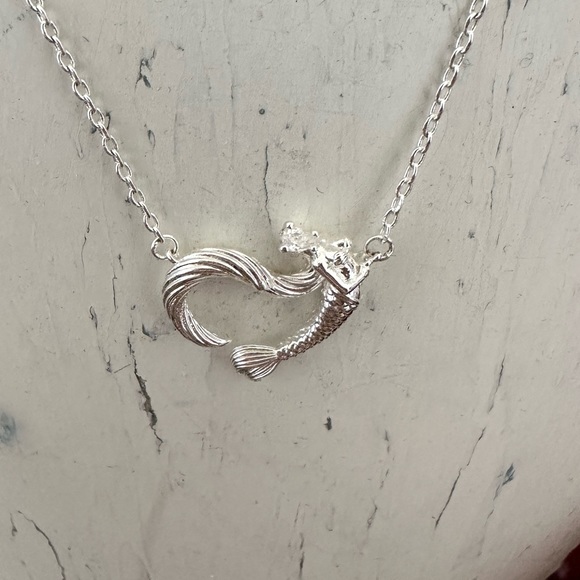 Jeulia "Dancing by the Moonlight" Mermaid Necklace - Picture 4 of 11